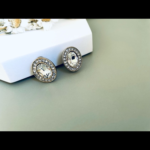 Heidi Daus Clear Oval Crystal Clip On Earrings - Picture 4 of 4